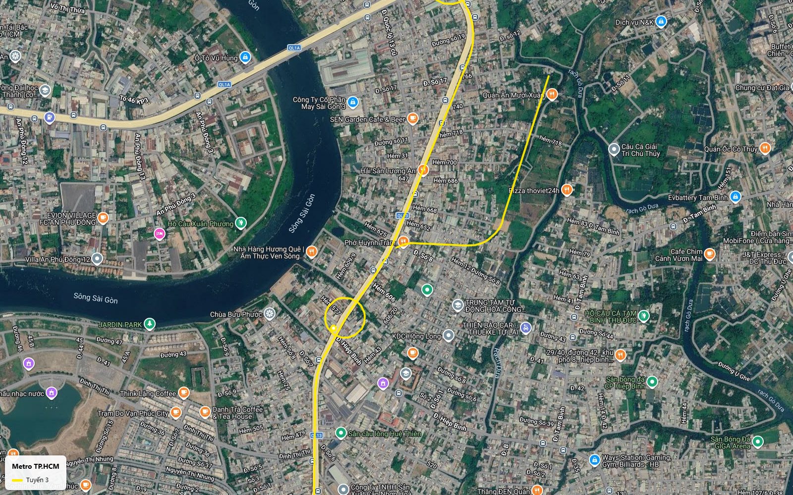 Toàn cảnh điểm cuối nhánh depot tuyến metro số 3 TP.HCM ven rạch Gò Dưa, nhìn sang Vạn Phúc City bên sông Sài Gòn